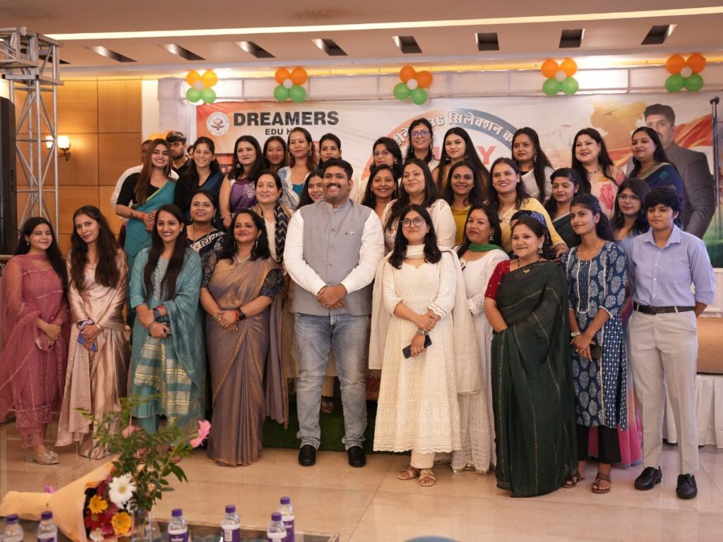 Dreamers Ladies Faculty Team with CEO