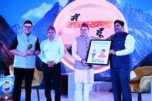 Honoring-the-Chief-Minister