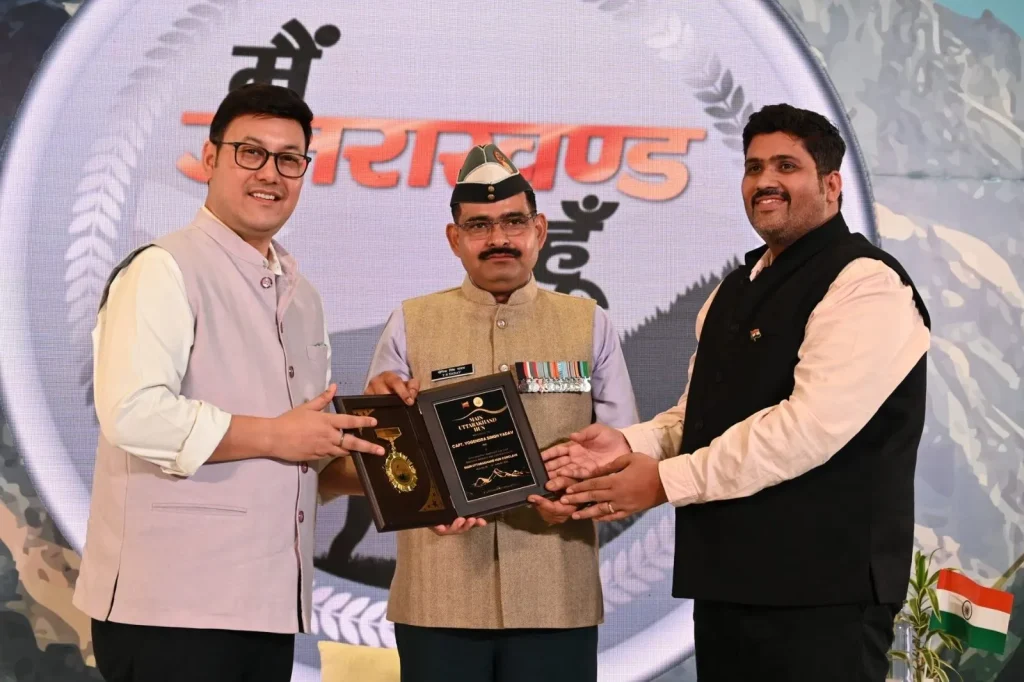 Presenting the award to Captain Yogendra Singh Yadav