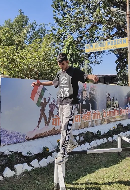 Bhupesh Sharma performing balance task during SSB GTO training at Dreamers Edu Hub